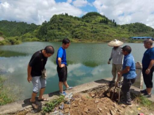 大数据局创新应用助力扶贫攻坚——联盟村北斗雨量水位智能监测站建成